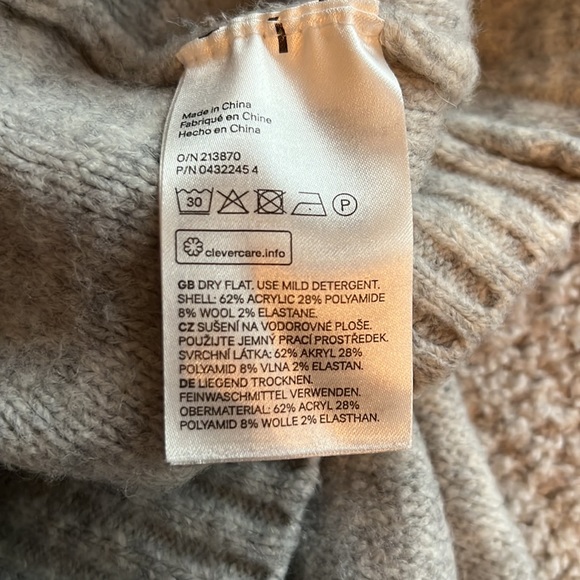 H&M oversized knit sweater - Picture 6 of 6